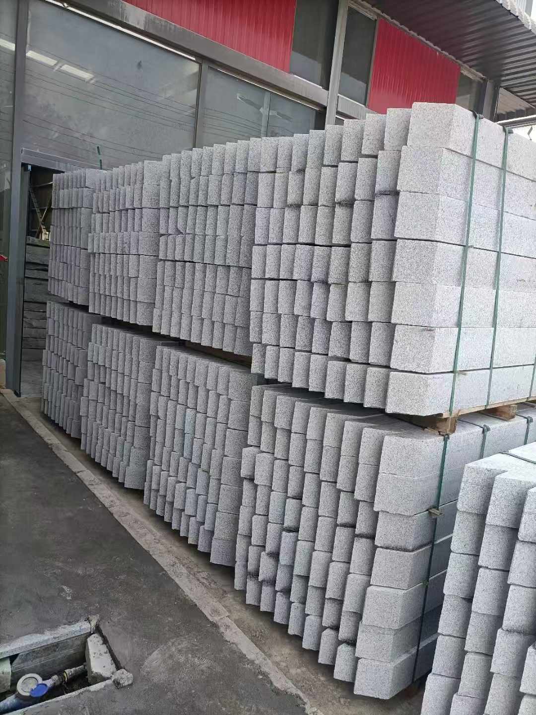 咸阳芝麻白树围石 树池