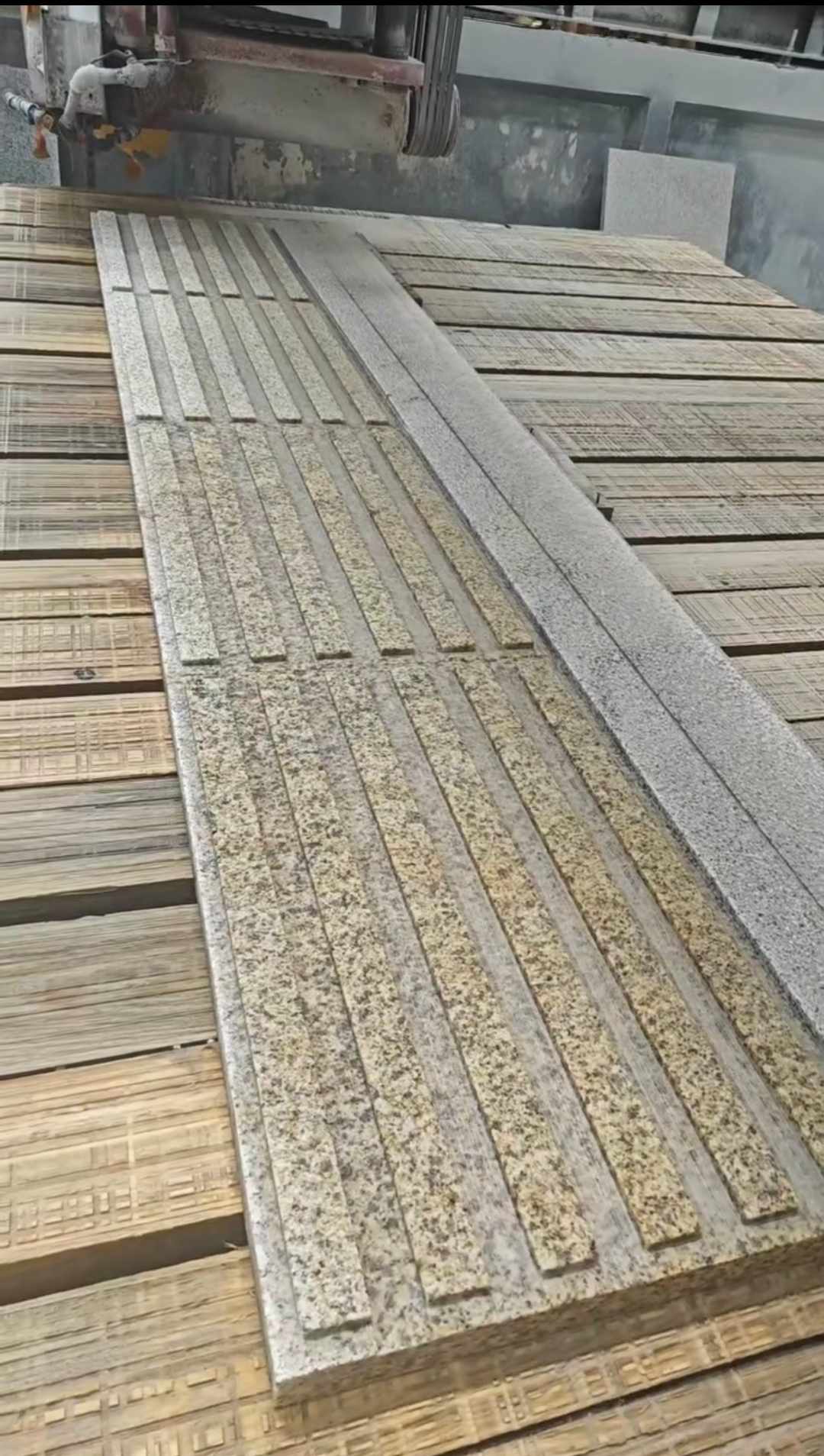 咸阳黄金麻盲道石 盲条